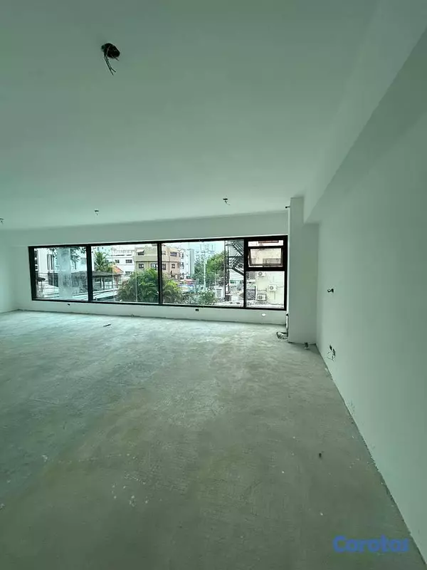 oficinas y locales comerciales - SE VENDE LOCAL EN ZONA EXCLUSIVA MIRADOR SUR 2