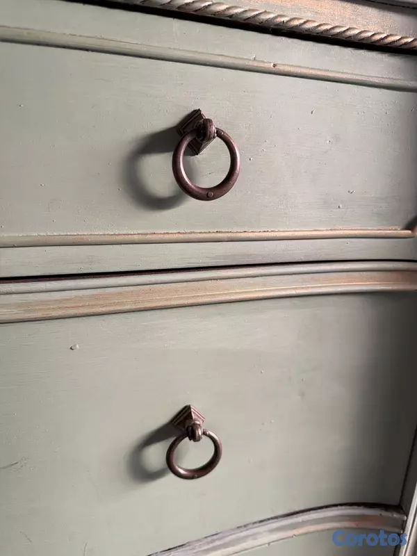 muebles y colchones - gabetero espaciozo y renovado de Madera preciosa  4