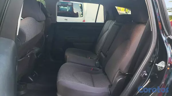 jeepetas y camionetas - Toyota Highlander Limited año 2021 3