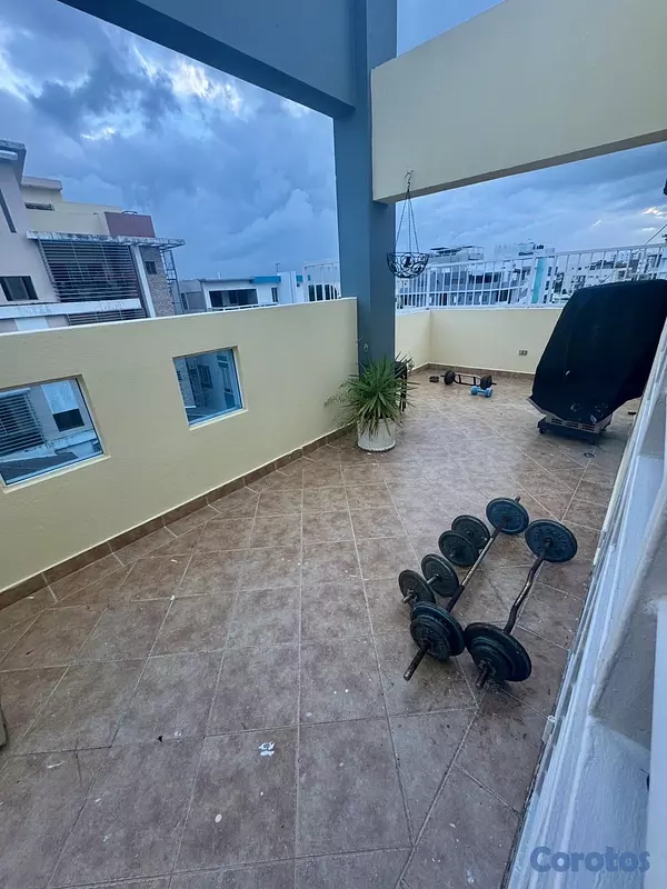 apartamentos - vendo avenida independencia jardines del Sur piso 4 con terraza tres hab dos par 6