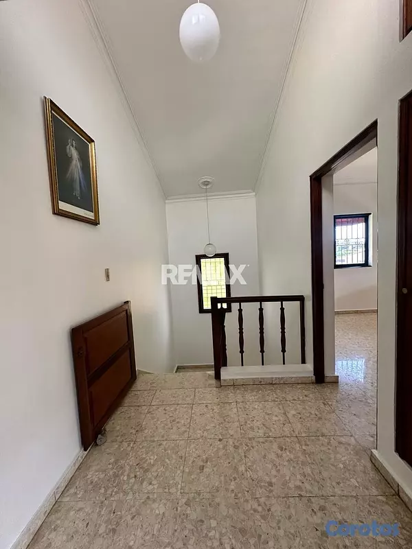 casas - Casa de 3 habitaciones 2.5 baños en alquiler en La 17