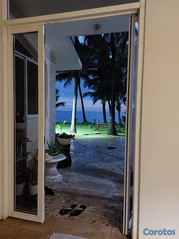 casas vacacionales y villas - Exclusiva villa frente al mar en Costa Verde  5