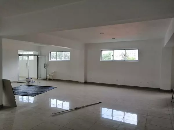 oficinas y locales comerciales - 🔵Alquilo Local 325 mts  para oficina o negocio 2do piso arroyo hondo viejo  5
