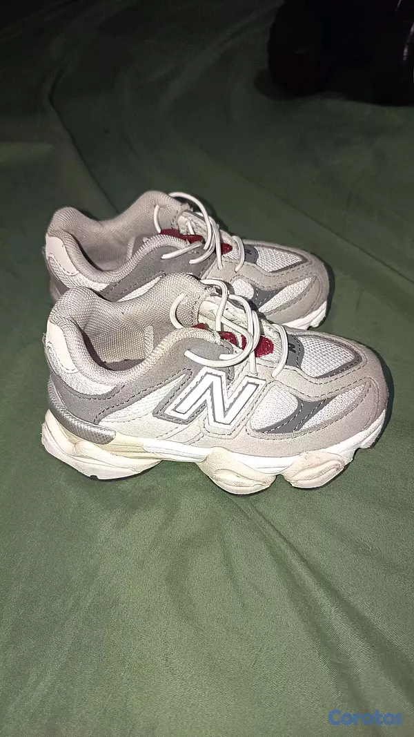 ropa y zapatos - new balance 4