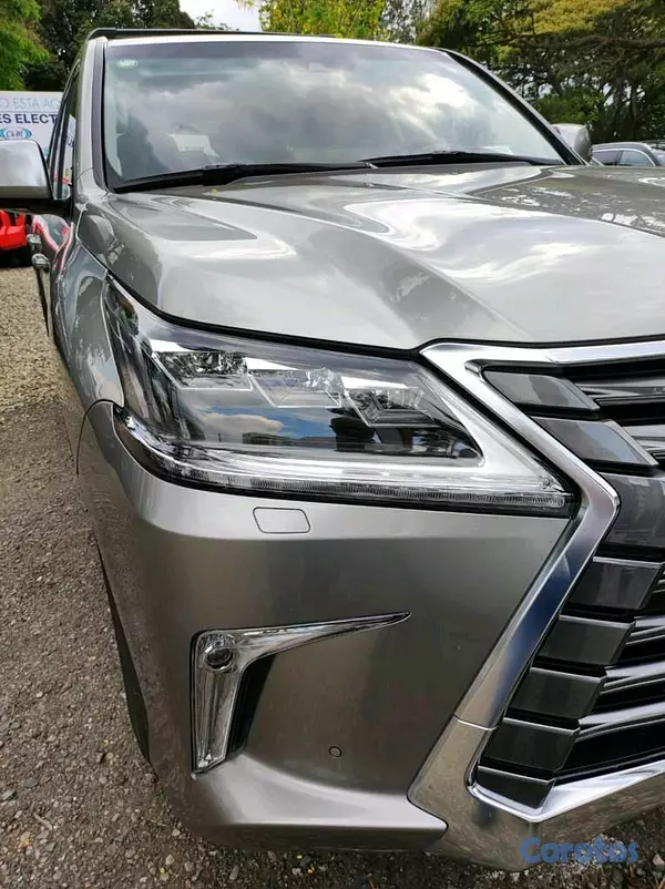 jeepetas y camionetas - lexus LX 570 2020 3