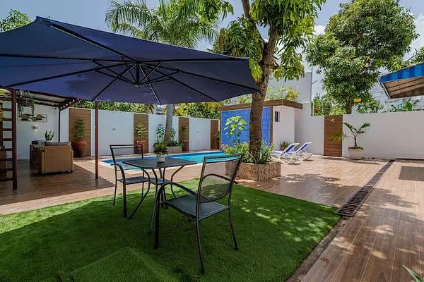 casas - Casa con 5 habitaciones y piscina en Corales del Sur, Santo Domingo Este 4