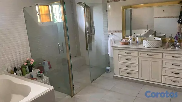 casas - Venta de Casa en Residencial Amalia Santo domingo este 2