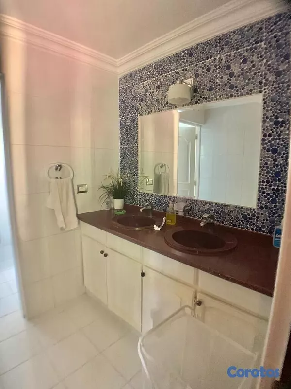 casas vacacionales y villas - Hermosa villa en Juan Dolio, de 2 niveles  4