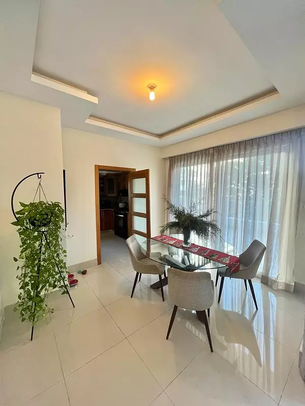 apartamentos - Naco
Vendo 2da con terraza, excelente ubicación y distribución con 162 metros. 4