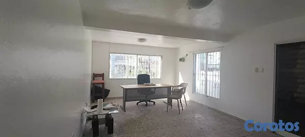 oficinas y locales comerciales - Excelente Local ideal para Invertir y tener tu oficina en Punto comercial 4