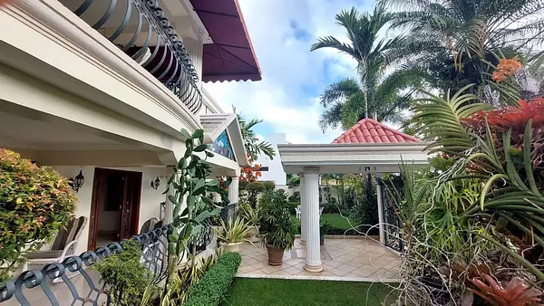 casas - Vendo casa en Julieta Morales  2