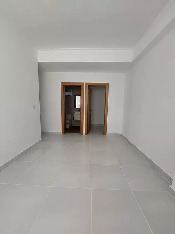 apartamentos - Última unidad de torre familiar en Evaristo Morales  8