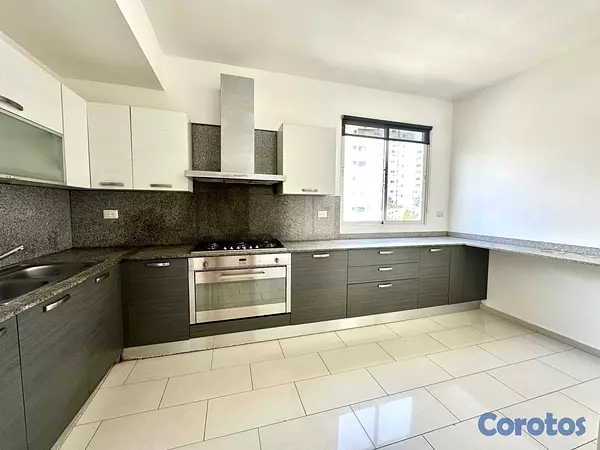 apartamentos - vendo oportunidad urbanización real tres habitaciones 2.5 baños parqueo balcón  2