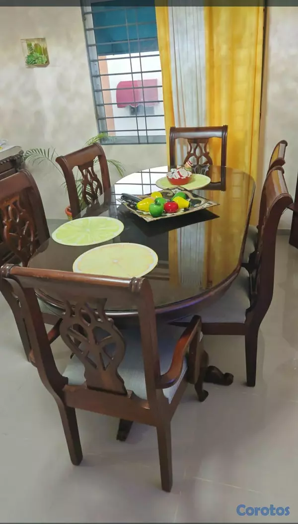 muebles y colchones - Comedor en caoba de 6 sillas y tope en cristal 2