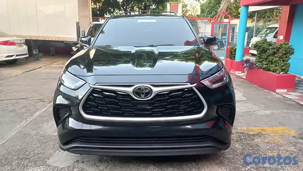 jeepetas y camionetas - Toyota Highlander Limited año 2021 5
