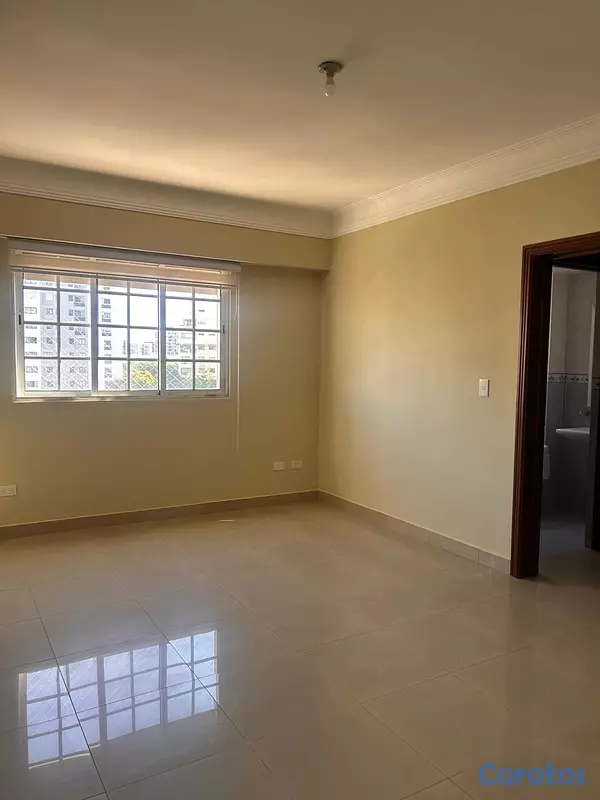 apartamentos - vendo o alquilo la Esperilla tres habitaciones con su baño dos parqueos balcón  7