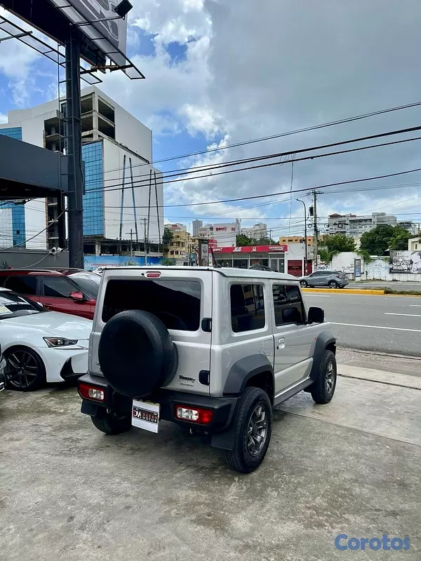 jeepetas y camionetas - Suzuki Jimny GLX 2023 3 Puertas  7