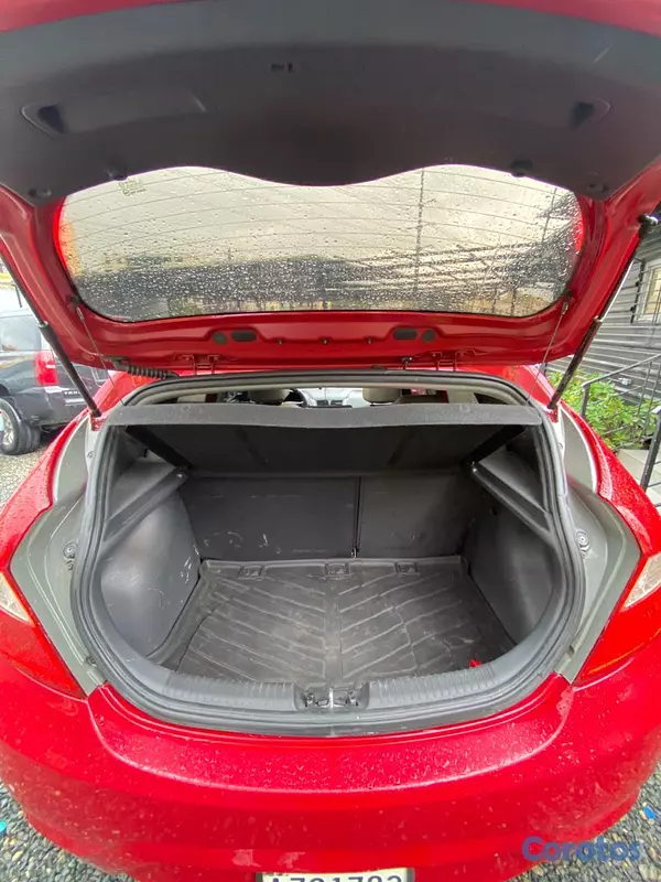 carros - Hyundai Accent 2012 11