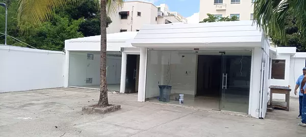 oficinas y locales comerciales - 🔵Alquilo local 1er piso 700 mts Local en bella vista
 8