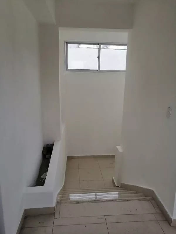 oficinas y locales comerciales - 🔵Alquilo Local 325 mts  para oficina o negocio 2do piso arroyo hondo viejo  7