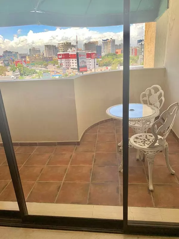 apartamentos - ALQUILO AMPLIO APARTAMENTO CLÁSICO BELLA VISTA SUR. Próximo  downtoun Center. 

 2