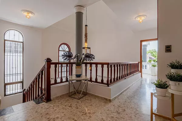 casas - Casa con 5 habitaciones y piscina en Corales del Sur, Santo Domingo Este 6