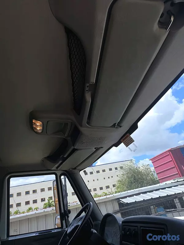 camiones y vehiculos pesados - camiones de 26 pies con liftgate 3