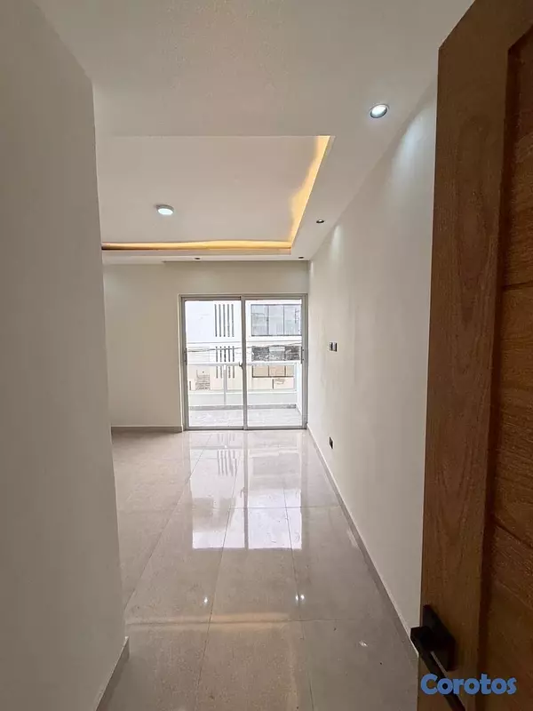 casas - venta de mansión con piscina y 382m en la autopista de san isidro Santo Domingo  13