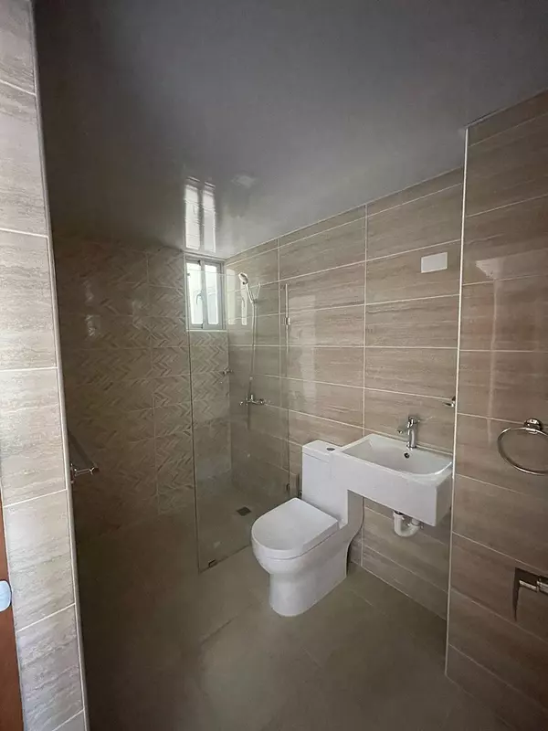 apartamentos - Vendo en Los Restauradores.-
Apartamento de lujo:
3er.nivel 
146 mts2 + 30 mts2
 2