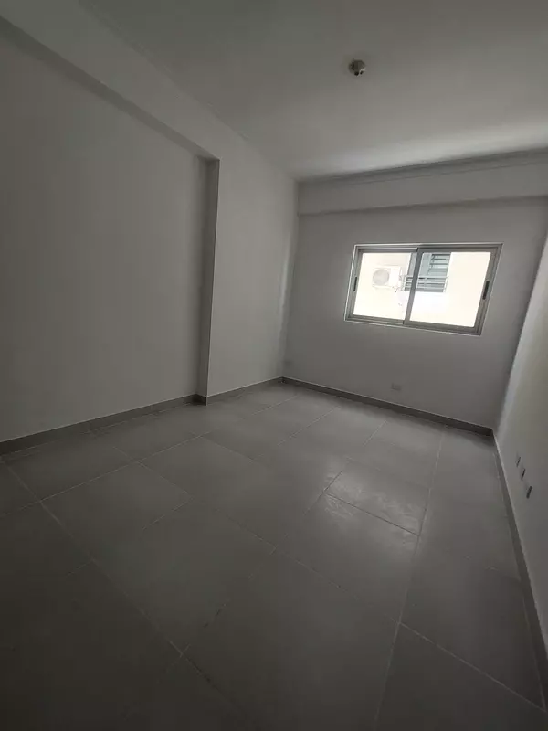 apartamentos - Última unidad de torre familiar en Evaristo Morales  9