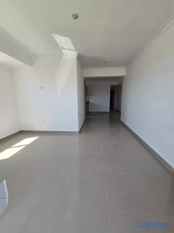 apartamentos - vendo nuevo independencia piso 4 tres habitaciones dos baños dos parqueos balcón 18