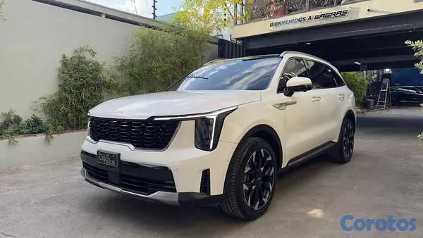 jeepetas y camionetas - Kia Sorento 2025 Limited 8