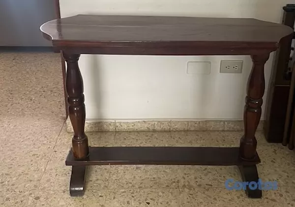 muebles y colchones - Mesa Parzon caoba clásica 1