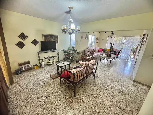 apartamentos - Alquilo casa en El Millón 7