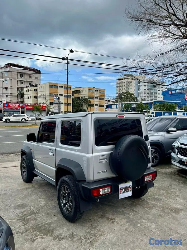 jeepetas y camionetas - Suzuki Jimny GLX 2023 3 Puertas  8