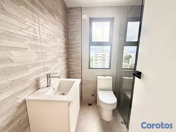 apartamentos - vendo Miramar Sur vista al mar tres habitaciones con su baño 3 parqueos balcón 9