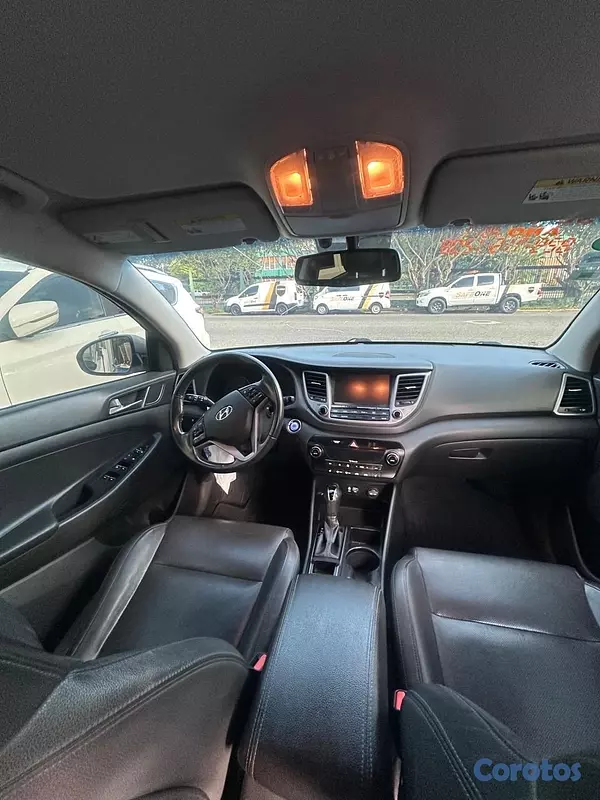 jeepetas y camionetas - Hyundai Tucson 2017 gris 6