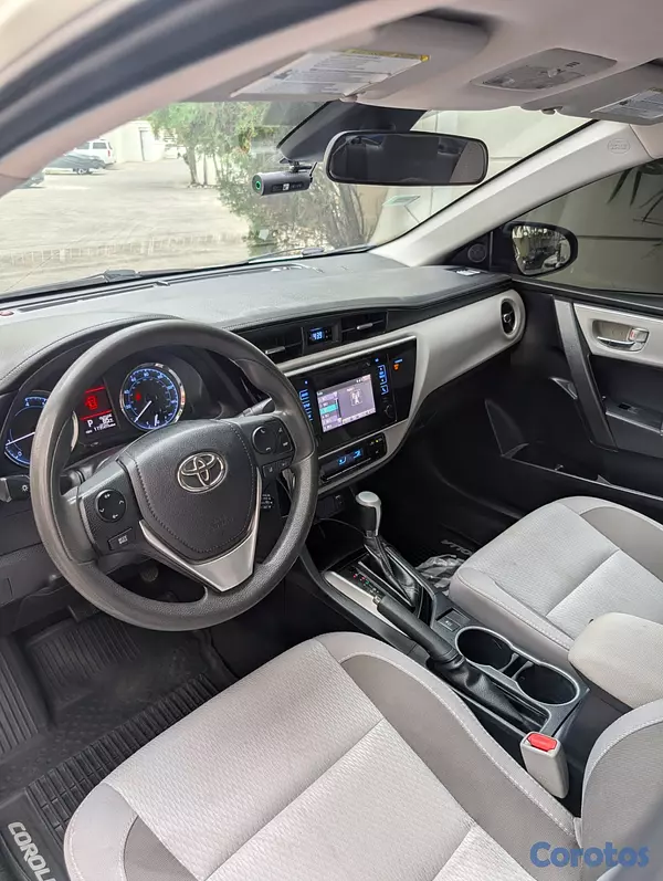 carros - 2018 Toyota Corolla LE 10