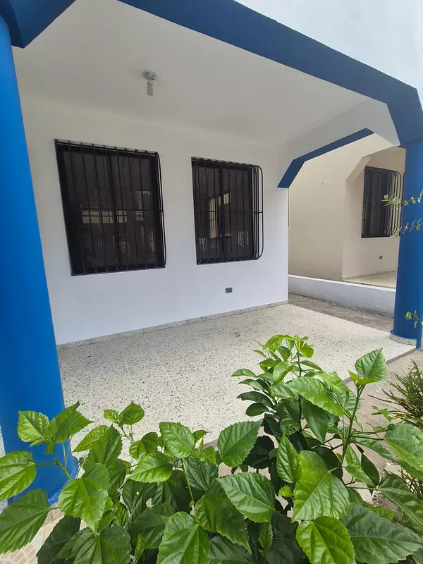 casas - Casa Amplia en Urb. Vista Linda, Santiago 3
