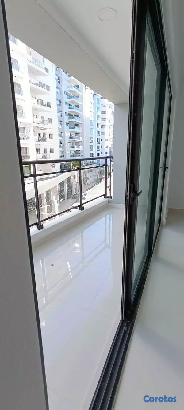 apartamentos - Hermoso Apartamento de 245MTS con Rooftop privado, Parqueo techado y servicio 5
