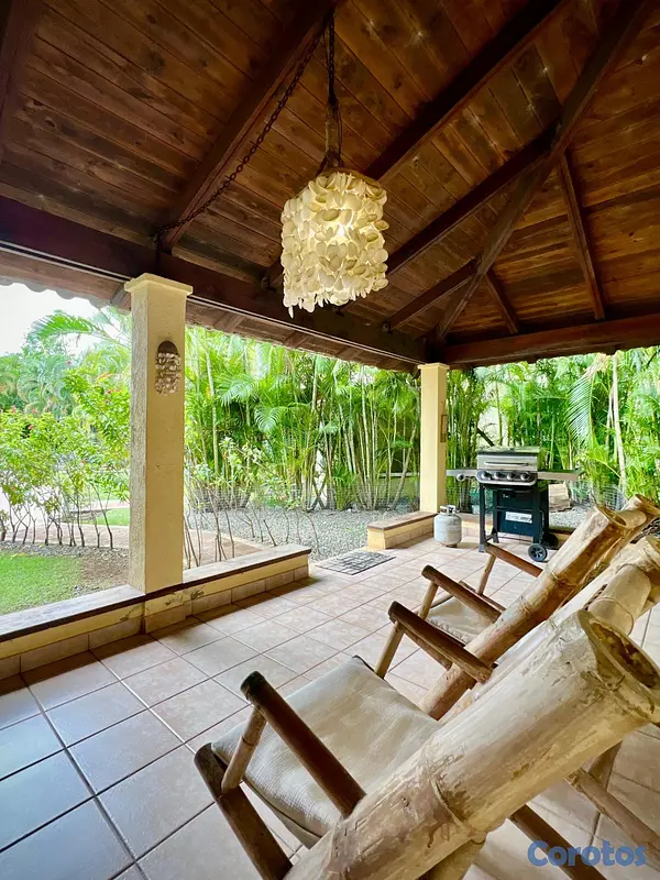 casas vacacionales y villas - venta y alquiler de villa en juan dolio  6