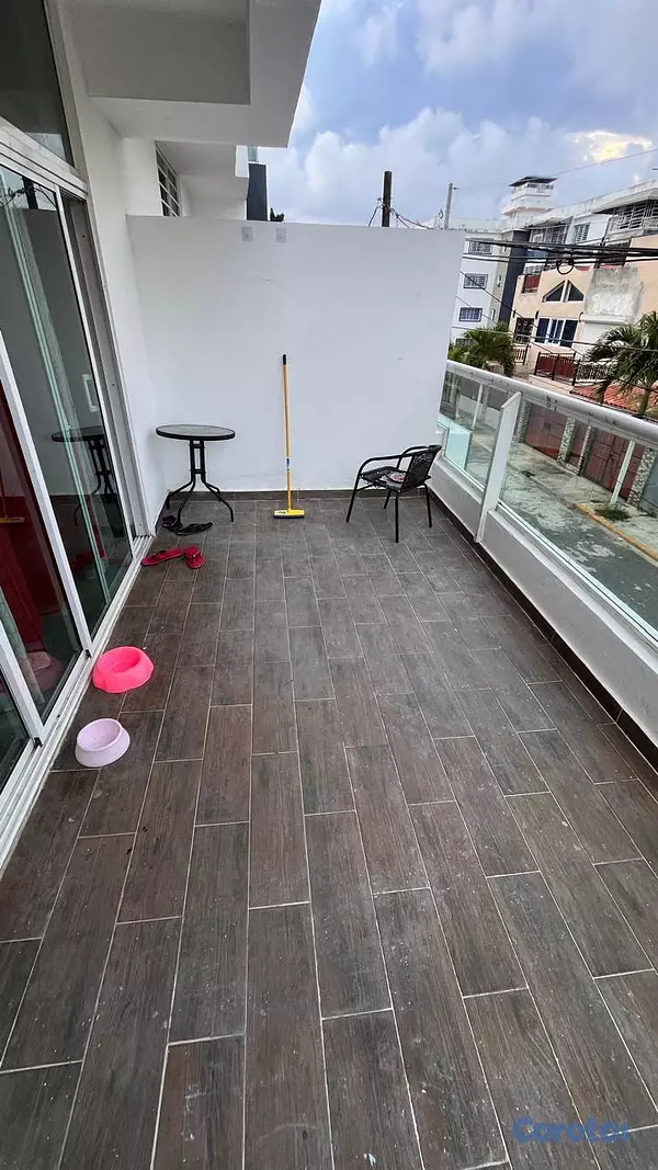 apartamentos - Amplio y moderno apart  en 2do nivel, en venta en  10