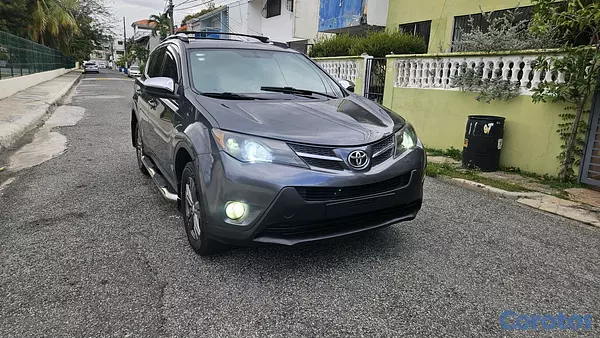 jeepetas y camionetas - Toyota rav4 2015 6