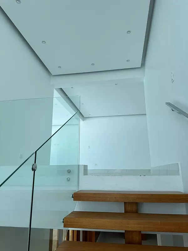 casas - Se Vende Casa Moderna en Llanos de Gurabo 3