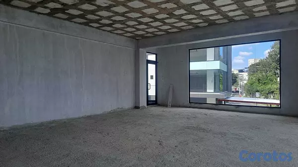 oficinas y locales comerciales - Local  comercial  2do piso 93 mts arroyo hondo vie 6