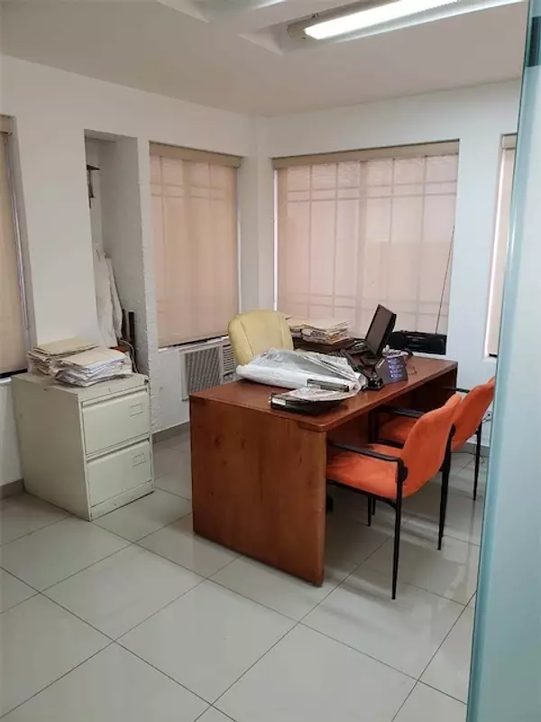 oficinas y locales comerciales - De oportunidad primer nivel Evaristo morales 9