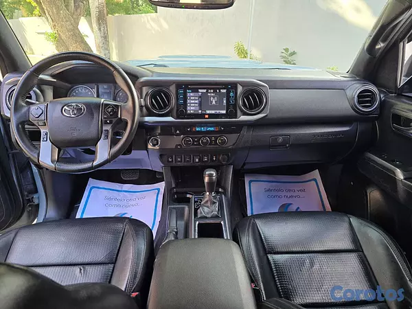 jeepetas y camionetas - TOYOTA TACOMA 2019 SUNROOF ASIENTOS EN PIEL  8
