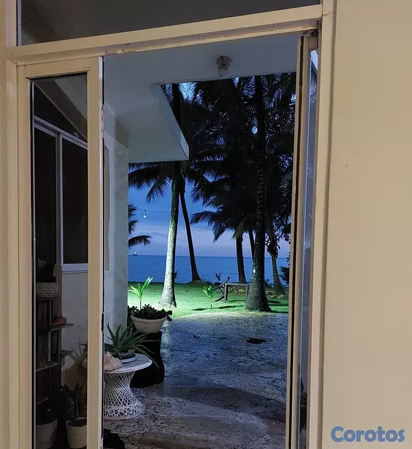 casas vacacionales y villas - Exclusiva villa frente al mar en Costa Verde  6