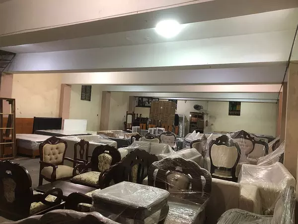oficinas y locales comerciales - Alquilo Local 200 mts 2do piso Av. Duarte  proximo a la Ovando 
 2