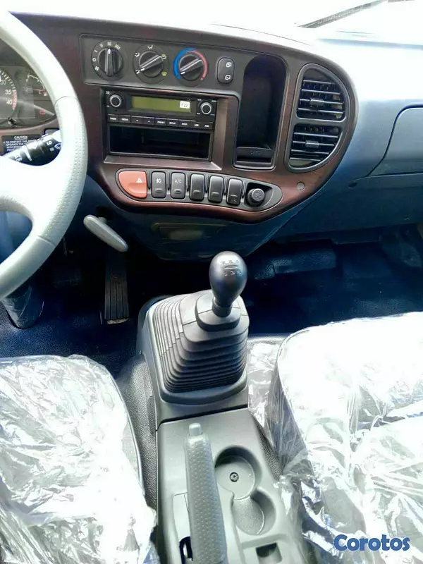 camiones y vehiculos pesados - HYUNDAI HD-65 2023 (o kms) 8
